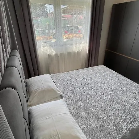 萨娜公寓 Sukošan