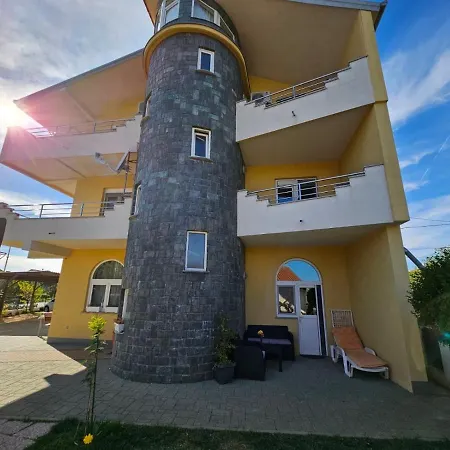 Apartments San