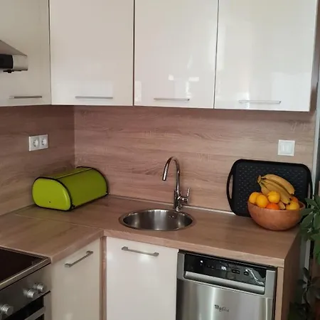 萨娜公寓 * Sukošan