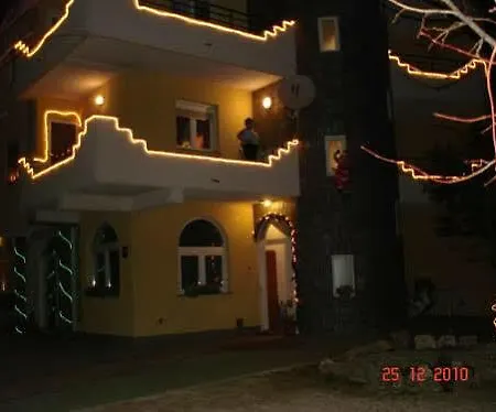 Apartman Apartments San Sukosan